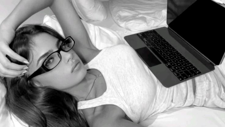 The Soft Sunday Reset for Working Women: How to Plan Your Week Without Burning Yourself Out